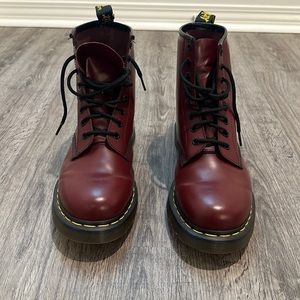 Dr. Martens 1460 Smooth Leather Lace Up Boots size 9 men’s.  Like new. No box.